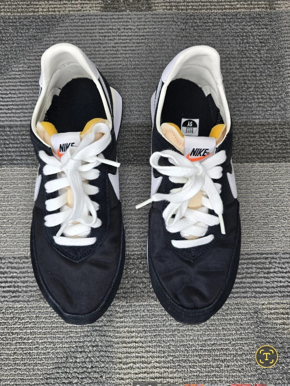 Nike Kid's 5 Youth Black and White Waffle Trainer Retro Runner Sneakers
